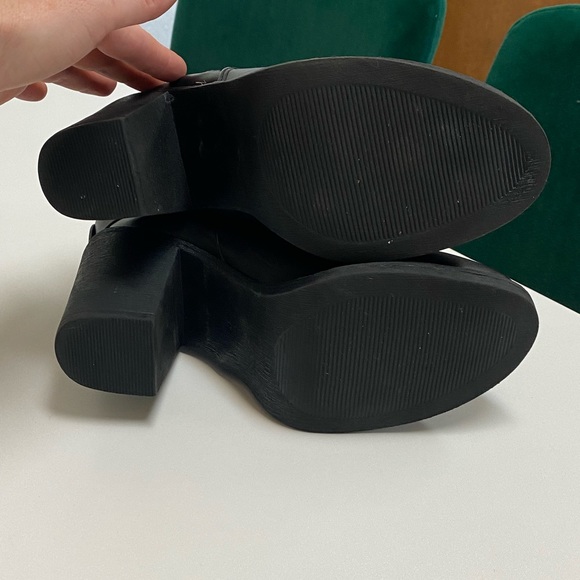 Divided ankle booties. Size 6, only worn. A couple times. - Picture 3 of 4